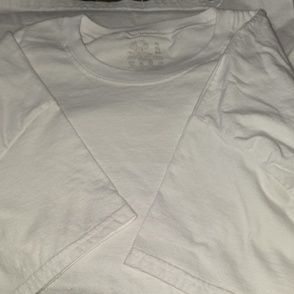 Men's Fruit of the Loom White Short Sleeve Crew Neck Undershirts. Never Worn.